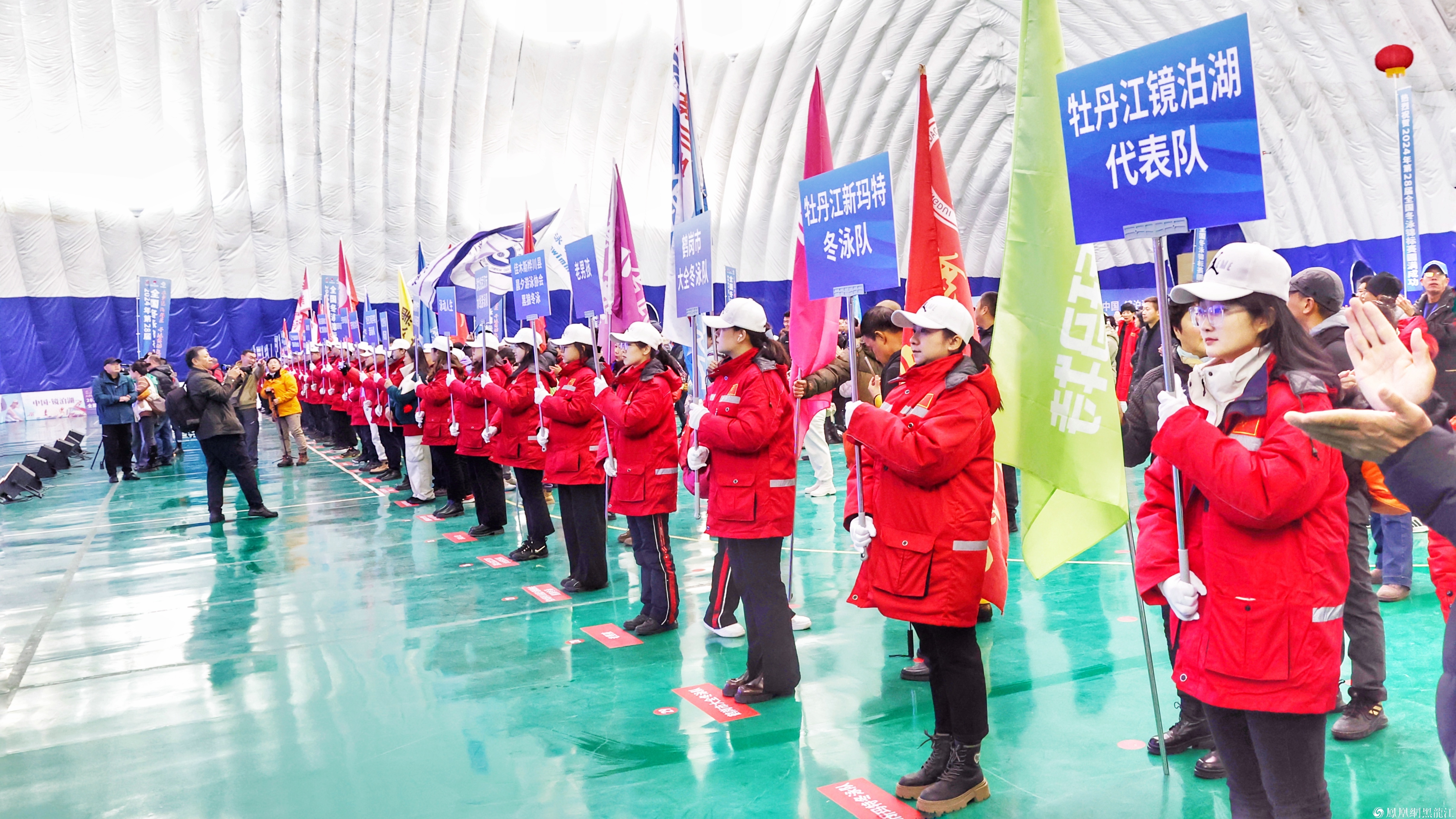 锦标赛圆满落幕，球员共庆胜利