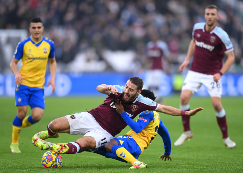 开云APP-沃特福德连败，降级形势严峻