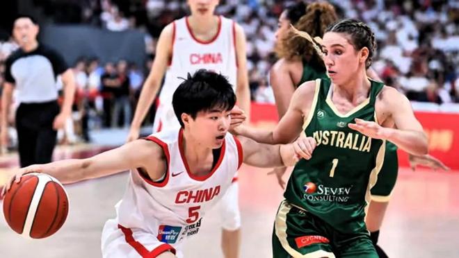 势如破竹扫荡全场，球队连胜声势浩大