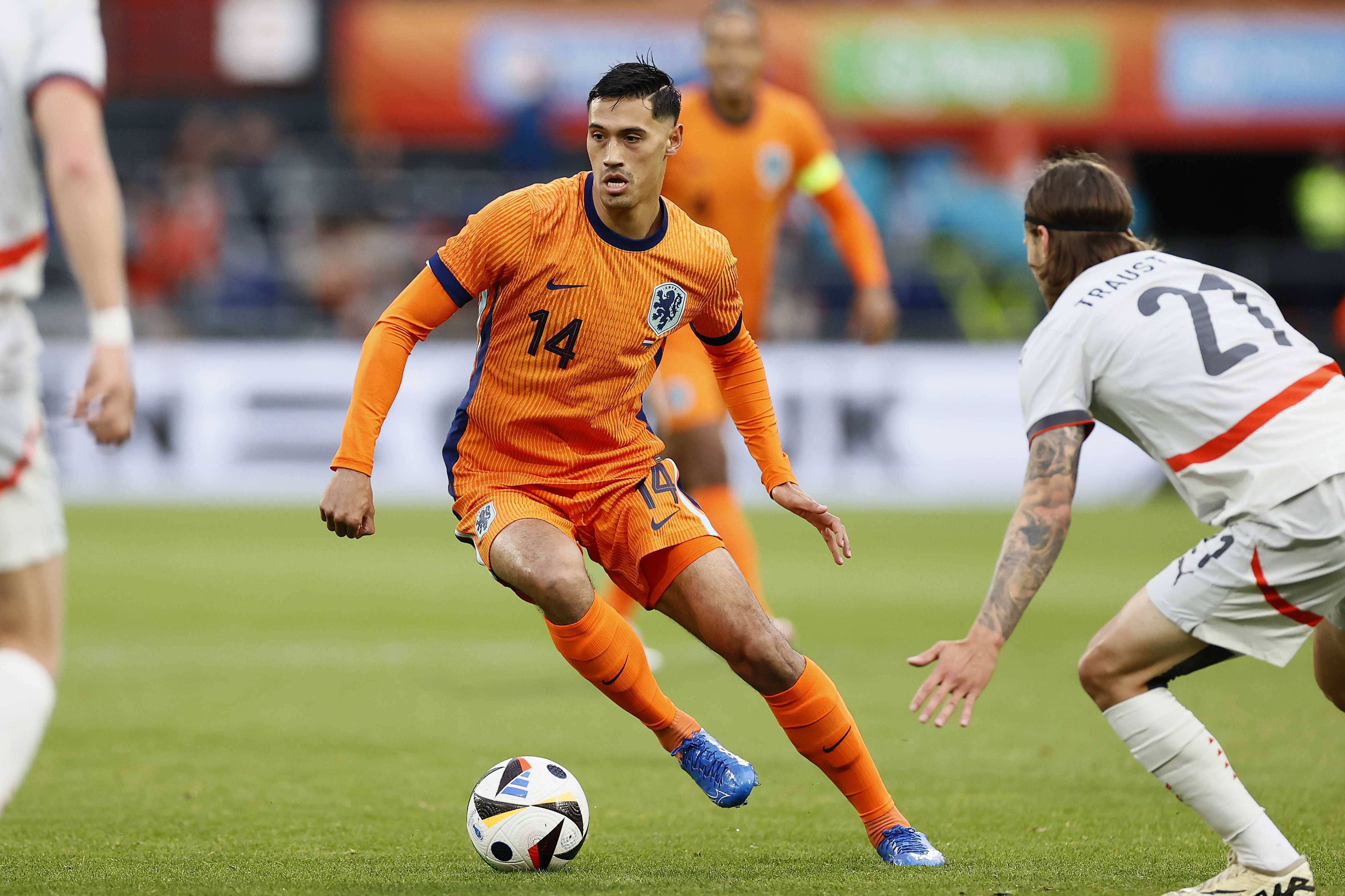 开云体育中国-荷兰队在比赛中展现出色团队合作