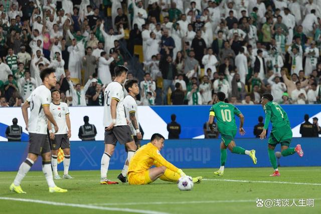 关于足球俱乐部收购新球员,引起球迷热议的信息 关于足球俱乐部收购新球员,引起球迷热议的信息