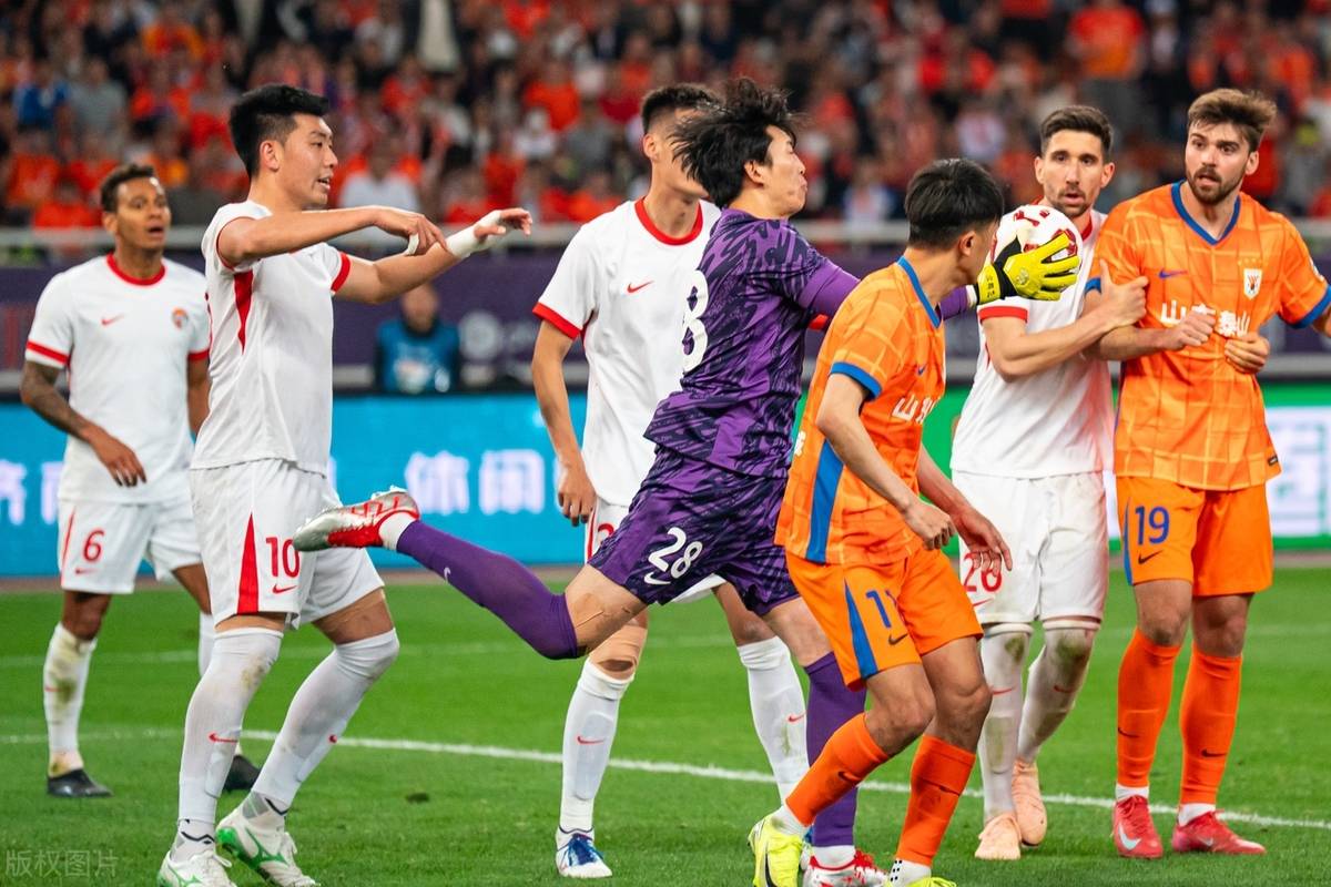 金刚不坏！球队顽强防守获得关键胜利的简单介绍