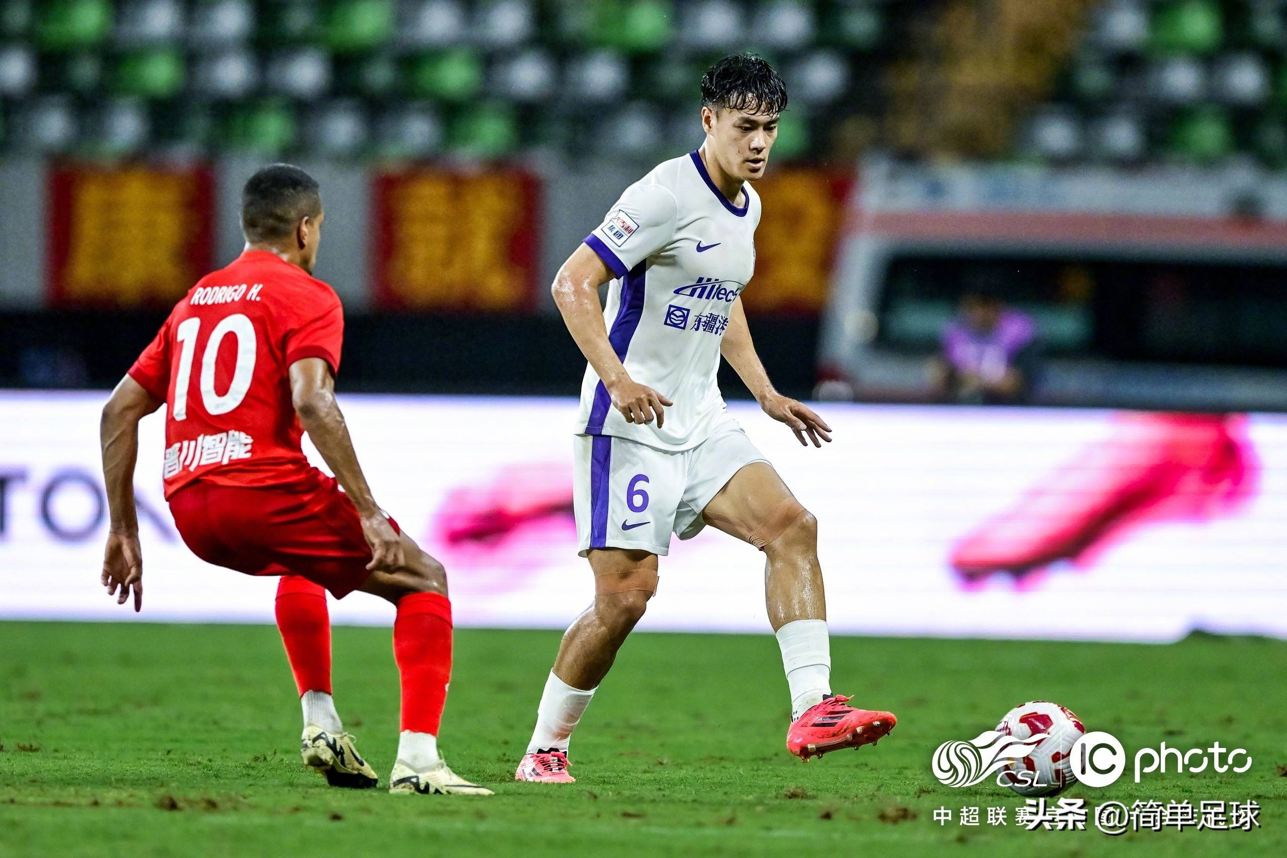 关于本土球员崭露头角,备战外援匮乏成困境的信息 关于本土球员崭露头角,备战外援匮乏成困境的信息