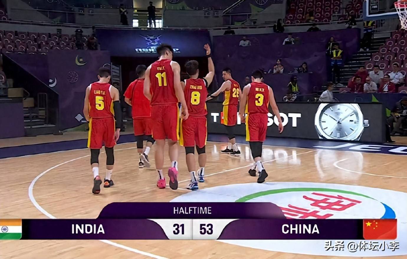 明星球员表现抢眼，砍下大量得分领先全队