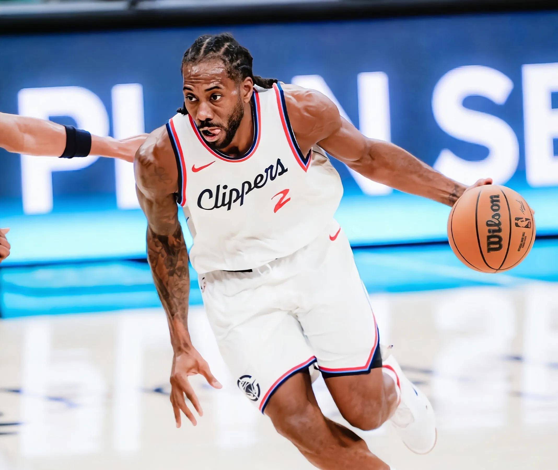 开云体育中国-快船球员集体射程不准，需调整进攻策略