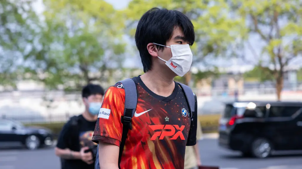 开云平台-FLY绝杀T1，Clid团战一打五焦点之战八强赛，让粉丝疯狂欢呼的简单介绍