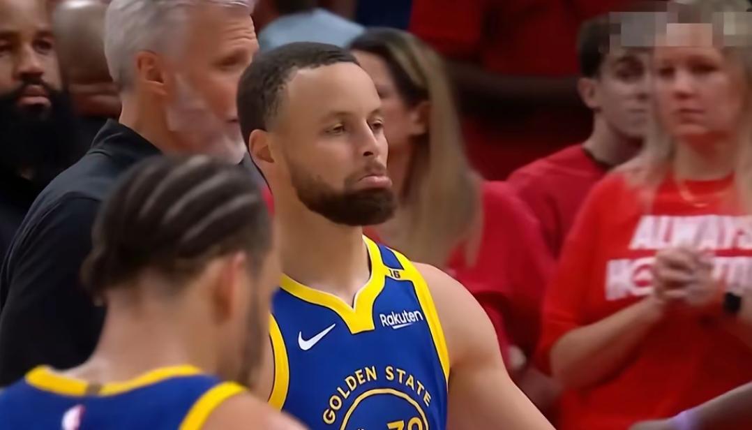 勇士主场大胜火箭，库里砍下30分