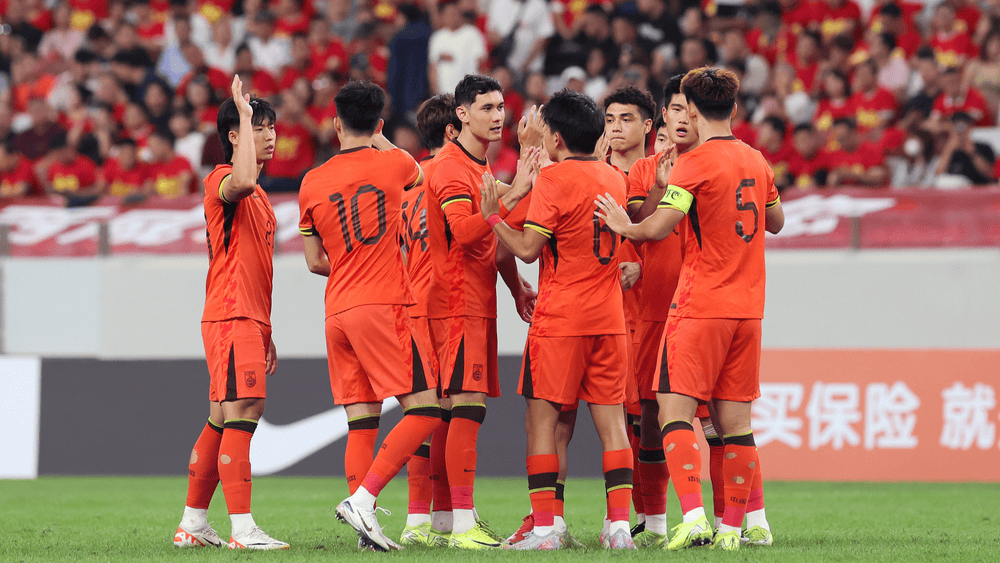 亚洲足球职业赛场精彩不容错过