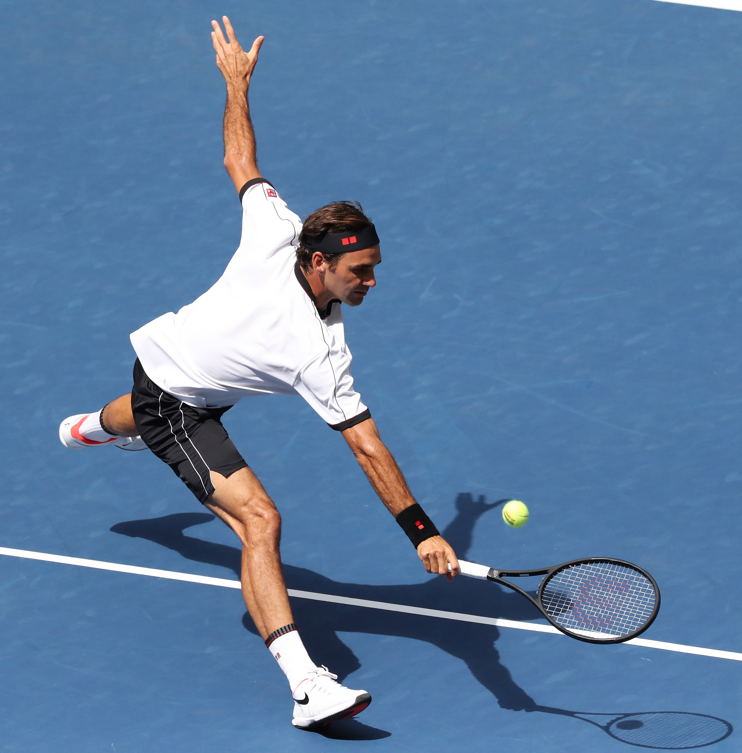 开云官网-比勒费尔德球员状态神勇，打出精彩表现