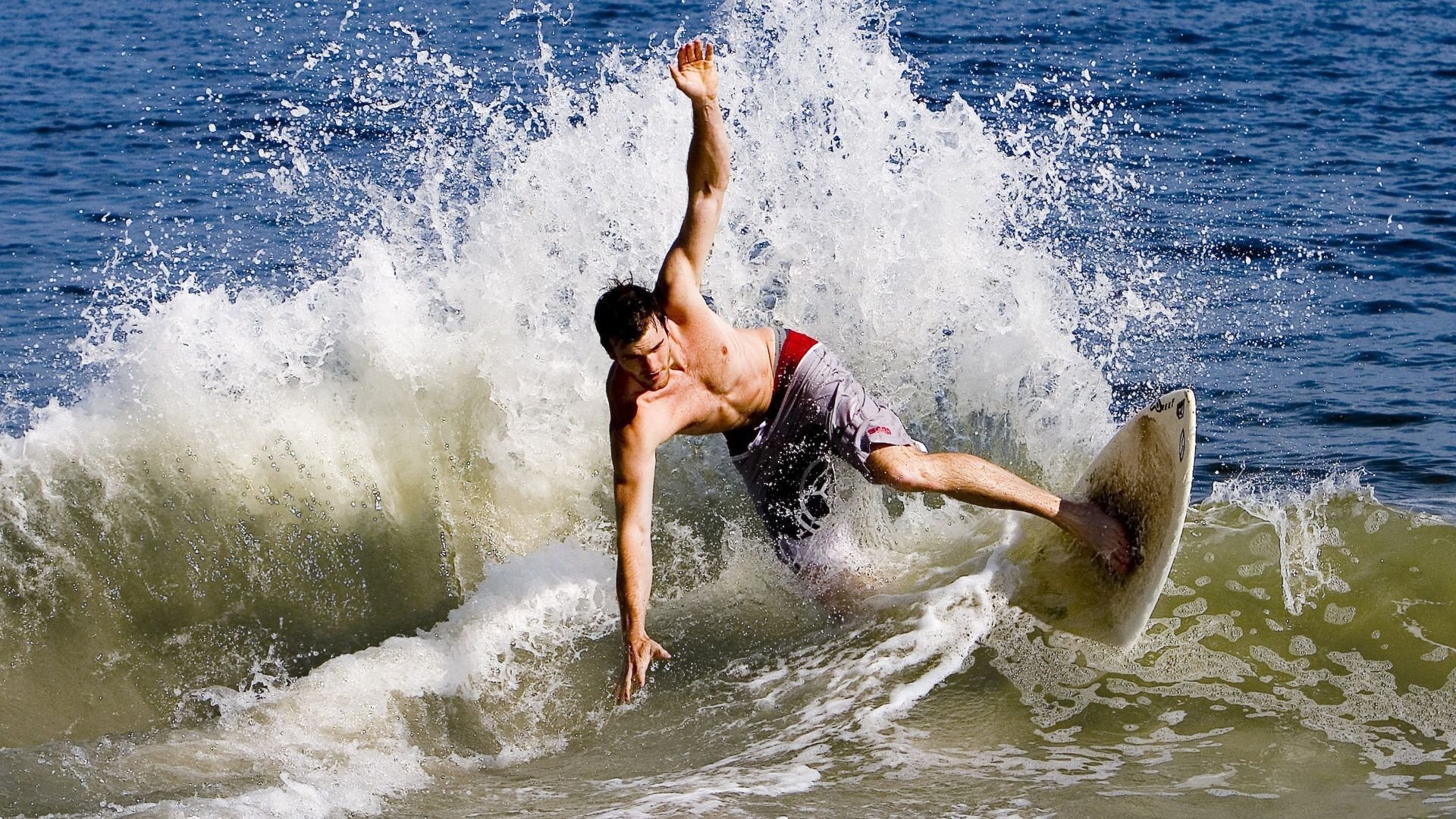 开云体育登录-英雄篇章，哈伯斯特里昂夜斩篮网，布克一役成欧洲传奇