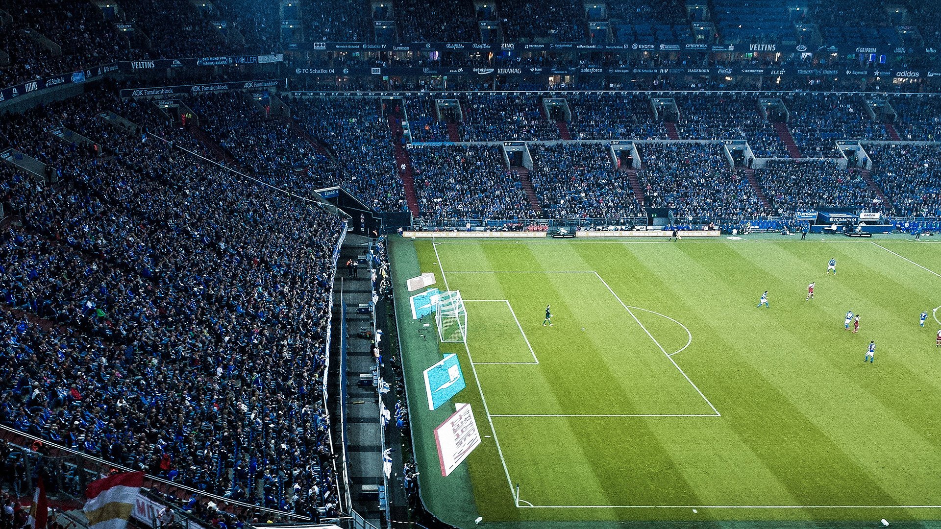 开云体育官网-皇家社会力克德国劲旅，凯塞多街道赛制霸—体育世界的双线辉煌