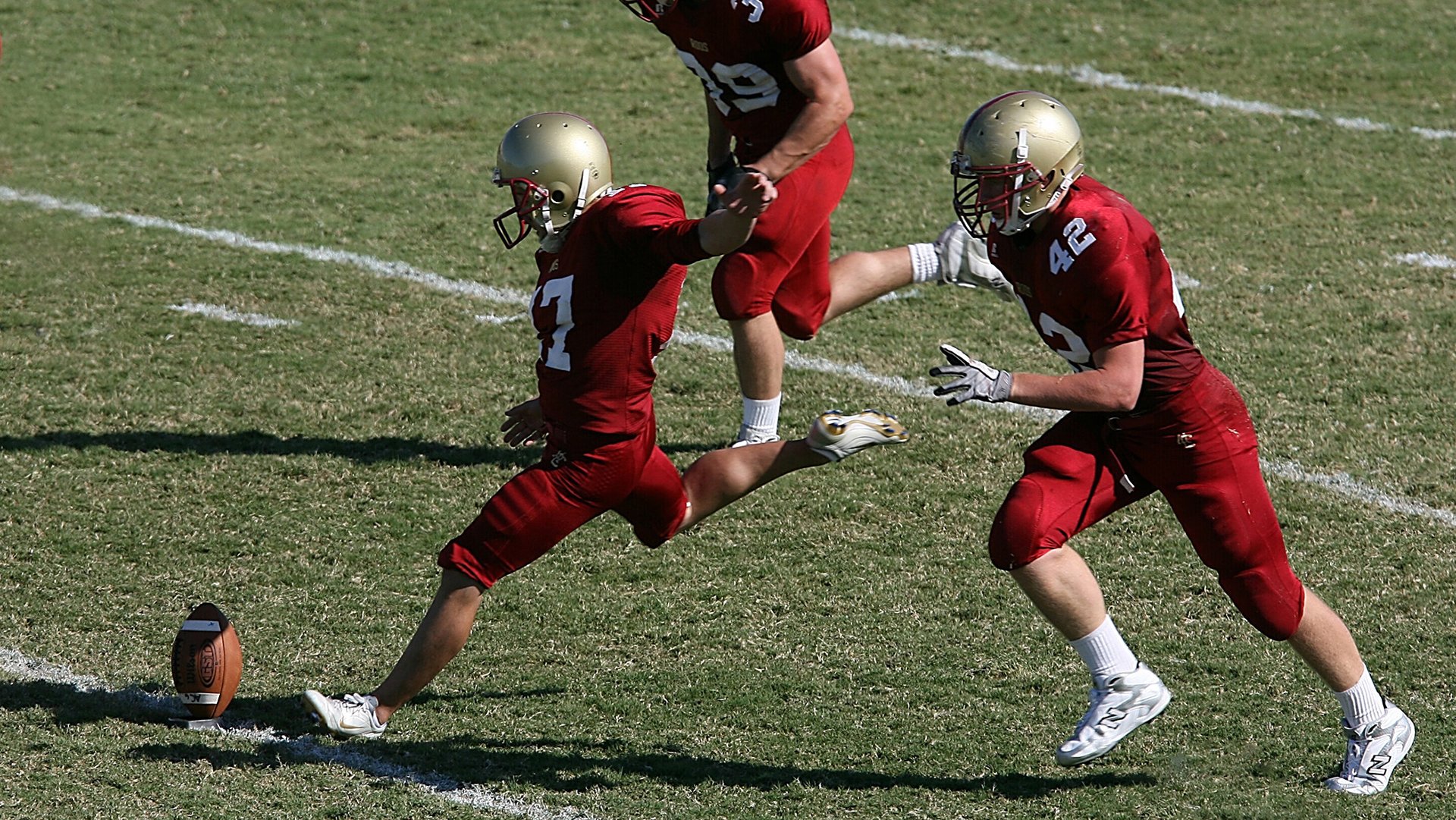 开云体育入口-黑金之刃，当里昂的务实切开曼城的华丽外衣